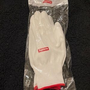 Supreme rubberized white gloves